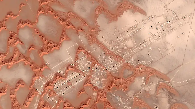 Constelação AxelGlobe, da Axelspace, passa a compor o portfólio da Globalgeo 3 Imagem: AxelGlobe/Grus-1 (Campo de petróleo de Bisat, Omã)